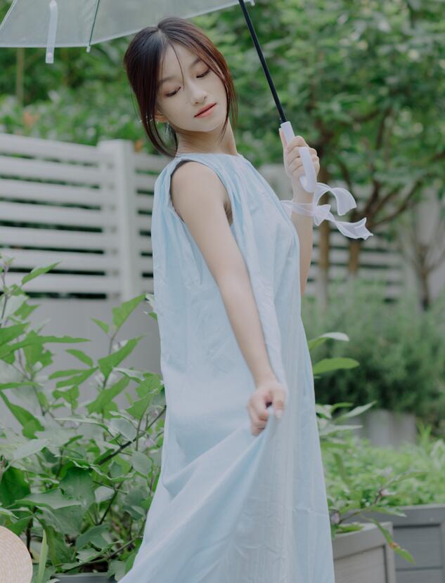 厨房里我扒了岳的内裤